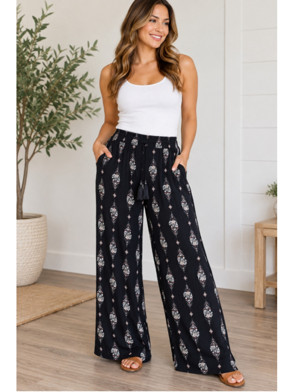 Mudd Women’s Black Elephant Print Wide Leg Pull-On Pants Boho Casual NWT